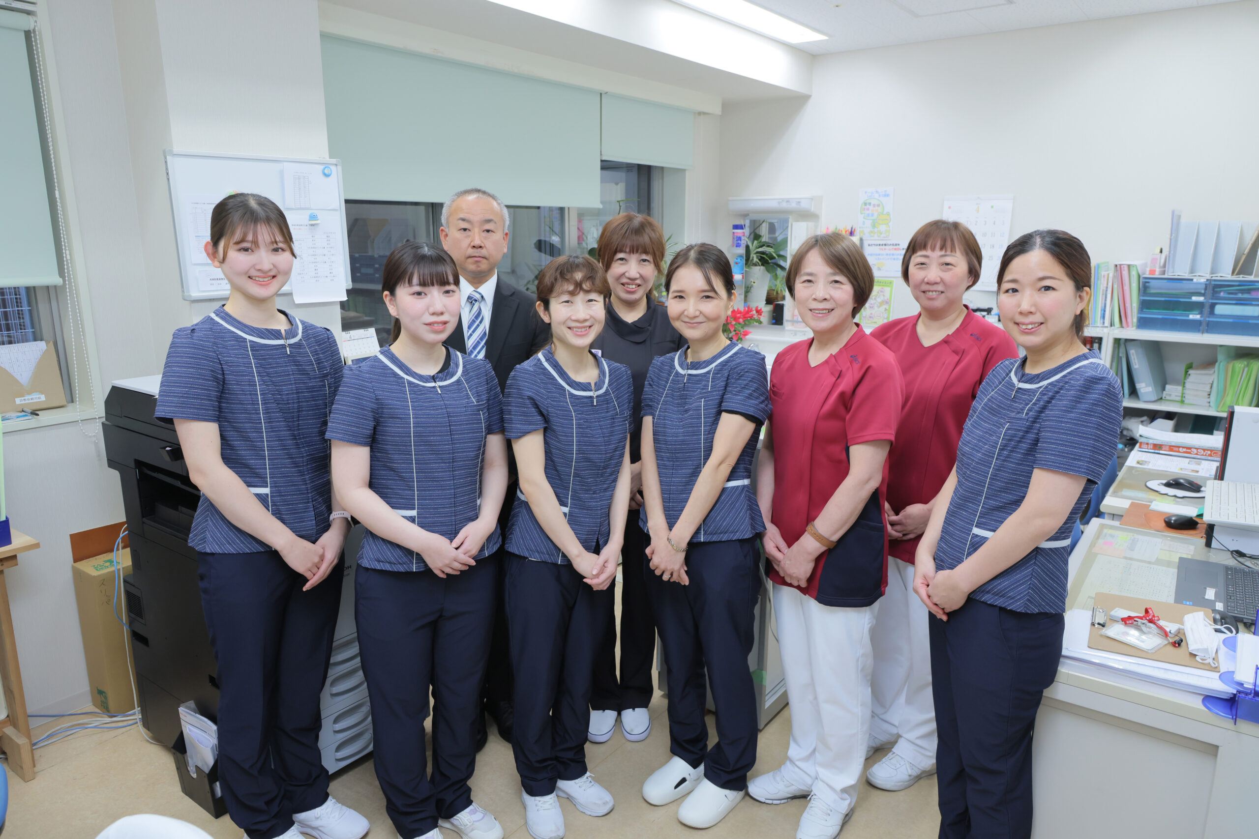 兵庫県明石市・大久保にある特定医療法人誠仁会大久保病院　地域連携室で働く職員たち