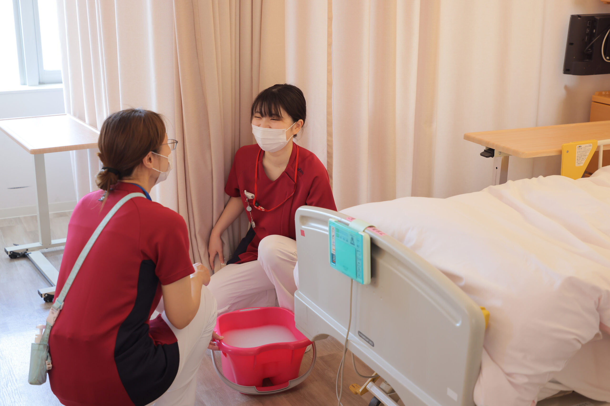 兵庫県明石市・大久保にある特定医療法人誠仁会大久保病院　急性期病棟で働く新人看護師